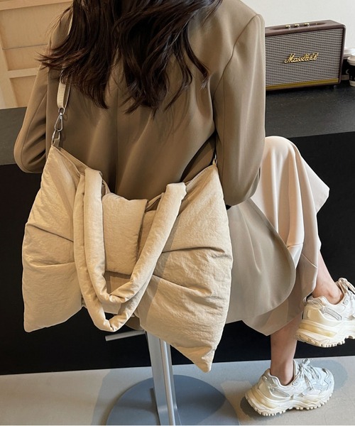 LA VORAGINE(ラ ヴォラジネ)の「ビッグリボンパテッド 2WAYョルダーバッグ/トートバッグ(トートバッグ・レディース・GRAY/Yellow/Black/Beige・FREE)」の17枚目の写真
