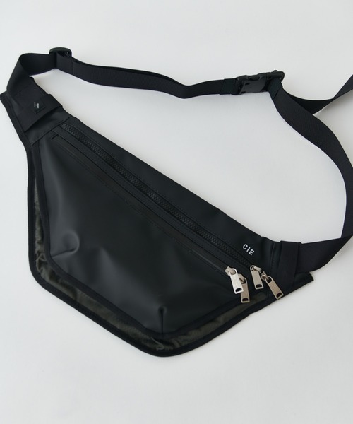 CIE(シー)の「【CIE】VARIOUS SLINGBAG-M(ショルダーバッグ・メンズ・グレー/ブラック・FREE)」の3枚目の写真