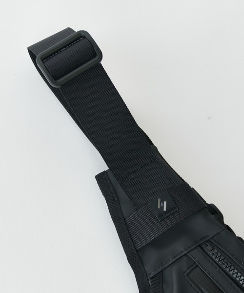 CIE(シー)の「【CIE】VARIOUS SLINGBAG-M(ショルダーバッグ・メンズ・グレー/ブラック・FREE)」の8枚目の写真