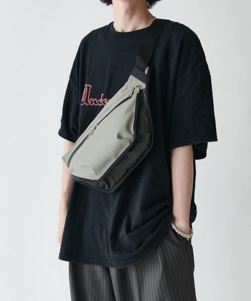 CIE(シー)の「【CIE】VARIOUS SLINGBAG-M(ショルダーバッグ・メンズ・グレー/ブラック・FREE)」の20枚目の写真