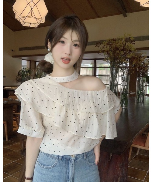 CHEER（チアー）の「チョーカー風ネック ドット柄アシンメトリーフリルブラウス（シャツ/ブラウス・レディース・ホワイト・FREE）」の7枚目の写真