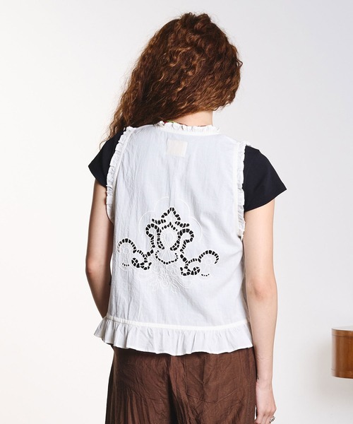 HLAADA(フラーダ)の「HLAADA for ROSEBUD/SCHIFFLI EMBROIDERY VEST(ベスト・レディース・オフホワイト/ブラック・ONE SIZE)」の6枚目の写真