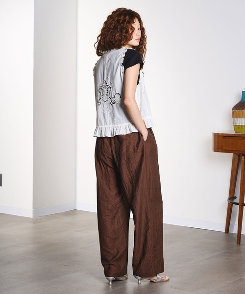 HLAADA(フラーダ)の「HLAADA for ROSEBUD/SCHIFFLI EMBROIDERY VEST(ベスト・レディース・オフホワイト/ブラック・ONE SIZE)」の9枚目の写真