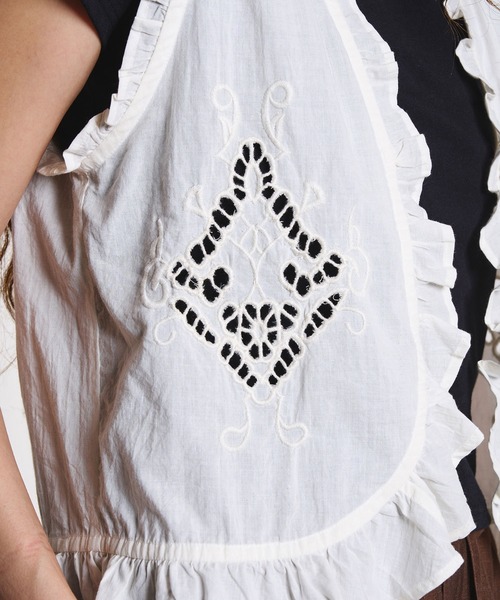 HLAADA(フラーダ)の「HLAADA for ROSEBUD/SCHIFFLI EMBROIDERY VEST(ベスト・レディース・オフホワイト/ブラック・ONE SIZE)」の11枚目の写真