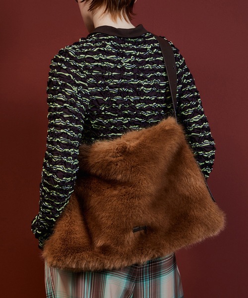 MAISON SPECIAL(メゾンスペシャル)の「【2026Autumn PRE-ORDER】Fur Like Square Tote Bag/ファーライクスクエアトートバッグ(トートバッグ・レディース・ブラウン/ブルー/レッド/マルチ・FREE)」の1枚目の写真