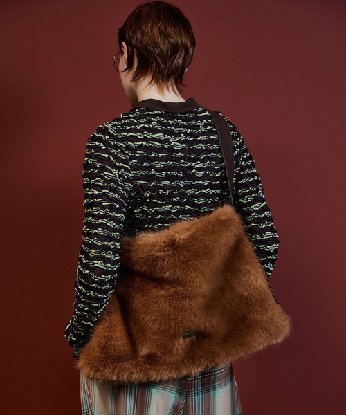 MAISON SPECIAL(メゾンスペシャル)の「【2026Autumn PRE-ORDER】Fur Like Square Tote Bag/ファーライクスクエアトートバッグ(トートバッグ・レディース・ブラウン/ブルー/レッド/マルチ・FREE)」の8枚目の写真