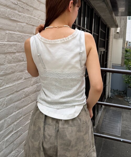 w closet(ダブルクローゼット)の「ロゴレースキャミソール(Tシャツ/カットソー・レディース・グレー/レッド/アイボリー・FREE)」の6枚目の写真
