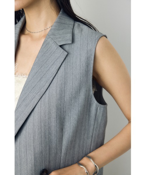 AZUL by moussy(アズールバイマウジー)の「【セットアップ対応】ストライプテーラードジレ 秋服 夏服 ベスト マニッシュ 羽織り(ベスト・レディース・グレー系その他/ベージュ系その他・FREE)」の11枚目の写真