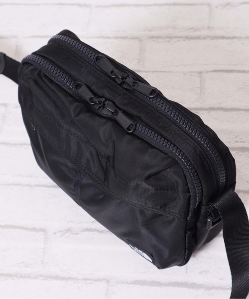 THE NORTH FACE(ザノースフェイス)の「【THE NORTH FACE/ザノースフェイス】TRAVEL CROSS BAG S トラベルクロスバッグS ミニショルダーバッグ 斜めがけ ユニセックス(ショルダーバッグ・レディース・ネイビー/ブラック/ライトグレー・ONE SIZE)」の17枚目の写真