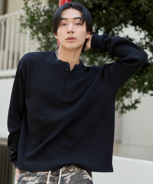 WEGO(ウィゴー)の「WEGO/【26年秋冬新作】ワッフルヘンリーネックT(Tシャツ/カットソー・メンズ・グリーン系その他/ブラック系その他/ホワイト/ブラック・MEDIUM/LARGE)」の3枚目の写真