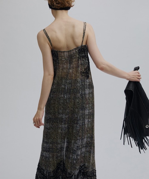 Ameri（アメリ）の「VINTAGE CHECK EMBROIDERY LONG CAMISOLE（キャミソール・レディース・ベージュ/ブラウン・SMALL/MEDIUM）」の10枚目の写真