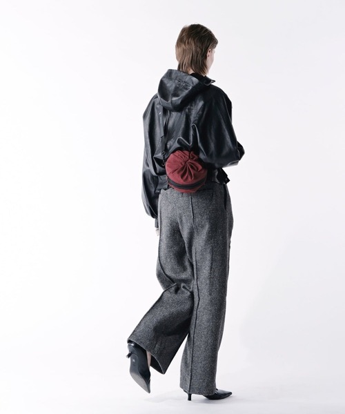 Cote&Ciel（コートエシエル）の「【cote&ciel/コートエシエル】 VIKOS M Smooth Burgundy / ミニショルダーバッグ 拡張（ショルダーバッグ・メンズ・バーガンディー・FREE）」の6枚目の写真