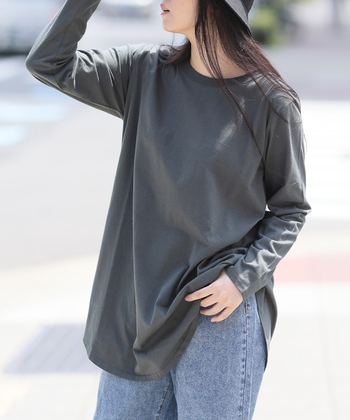 A HAPPY MARILYN(アハッピーマリリン)の「裾フレア 綿100% 万能 ロング Tシャツ(Tシャツ/カットソー・レディース・グリーン/グレイッシュベージュ/オフホワイト/ブルー/ブラック/ホワイト×ブラック/チャコール/ボルドー/ブラウン・7L~8L/L~LL/3L~4L/5L~6L)」の11枚目の写真