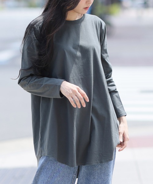 A HAPPY MARILYN(アハッピーマリリン)の「裾フレア 綿100% 万能 ロング Tシャツ(Tシャツ/カットソー・レディース・グリーン/グレイッシュベージュ/オフホワイト/ブルー/ブラック/ホワイト×ブラック/チャコール/ボルドー/ブラウン・7L~8L/L~LL/3L~4L/5L~6L)」の12枚目の写真