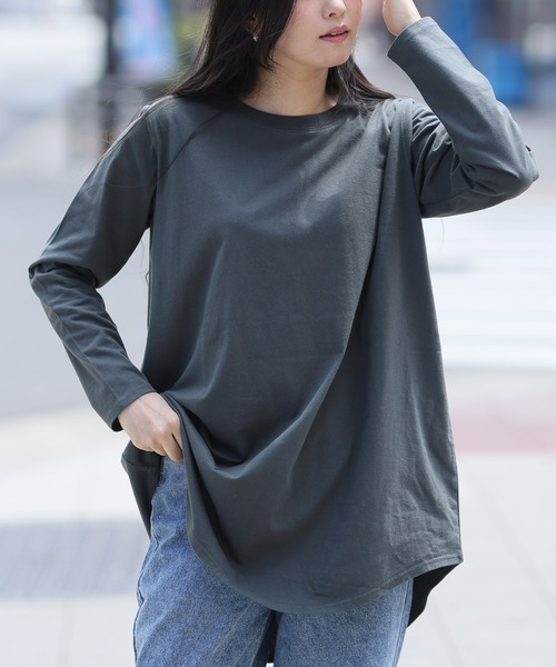 A HAPPY MARILYN(アハッピーマリリン)の「裾フレア 綿100% 万能 ロング Tシャツ(Tシャツ/カットソー・レディース・グリーン/グレイッシュベージュ/オフホワイト/ブルー/ブラック/ホワイト×ブラック/チャコール/ボルドー/ブラウン・7L~8L/L~LL/3L~4L/5L~6L)」の13枚目の写真