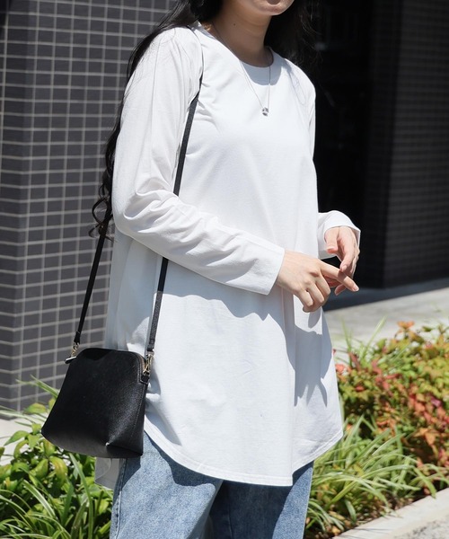 A HAPPY MARILYN(アハッピーマリリン)の「裾フレア 綿100% 万能 ロング Tシャツ(Tシャツ/カットソー・レディース・グリーン/グレイッシュベージュ/オフホワイト/ブルー/ブラック/ホワイト×ブラック/チャコール/ボルドー/ブラウン・7L~8L/L~LL/3L~4L/5L~6L)」の17枚目の写真