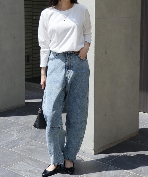 A HAPPY MARILYN(アハッピーマリリン)の「裾フレア 綿100% 万能 ロング Tシャツ(Tシャツ/カットソー・レディース・グリーン/グレイッシュベージュ/オフホワイト/ブルー/ブラック/ホワイト×ブラック/チャコール/ボルドー/ブラウン・7L~8L/L~LL/3L~4L/5L~6L)」の21枚目の写真