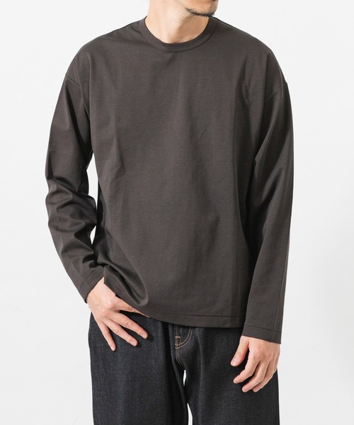 URBAN RESEARCH(アーバンリサーチ)の「COTTON NYLON SMOOTHY LONG-SLEEVE(Tシャツ/カットソー・メンズ・ダークブラウン/ブラック/グレー/ホワイト・MEDIUM/SMALL/LARGE)」の9枚目の写真