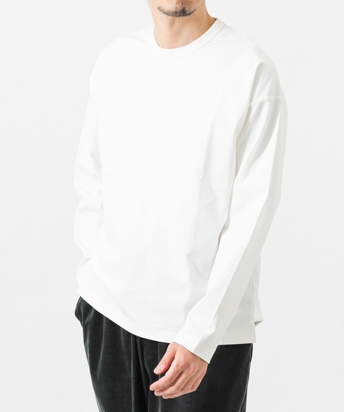 URBAN RESEARCH(アーバンリサーチ)の「COTTON NYLON SMOOTHY LONG-SLEEVE(Tシャツ/カットソー・メンズ・ダークブラウン/ブラック/グレー/ホワイト・MEDIUM/SMALL/LARGE)」の16枚目の写真