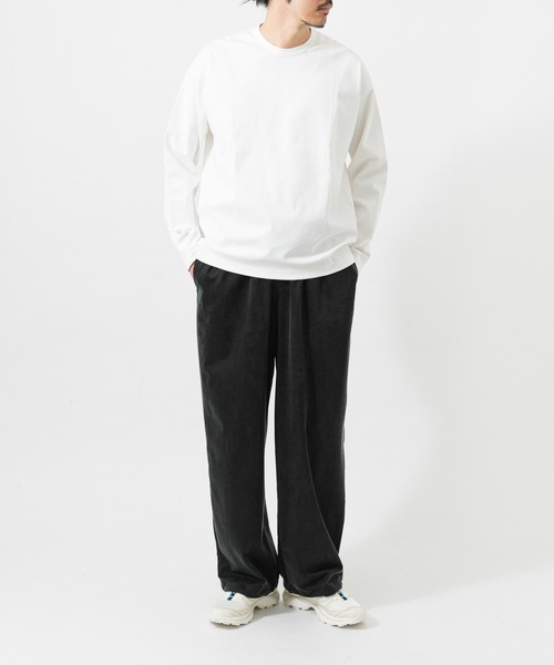 URBAN RESEARCH(アーバンリサーチ)の「COTTON NYLON SMOOTHY LONG-SLEEVE(Tシャツ/カットソー・メンズ・ダークブラウン/ブラック/グレー/ホワイト・MEDIUM/SMALL/LARGE)」の17枚目の写真
