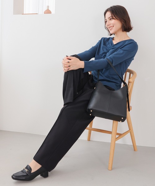 GLACIER lusso(グラシアルッソ)の「フロントギャザートップス(Tシャツ/カットソー・レディース・アイボリー/モカ/ブルーグリーン/ブラック・L/LL/M/S)」の19枚目の写真