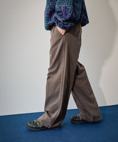 niko and...（ニコアンド）の「コットンフェードワイドチノパンツ（チノパンツ・メンズ・ブラック/ベージュ/ブラウン・LARGE/MEDIUM）」の8枚目の写真