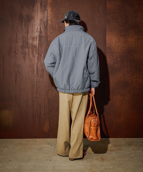 niko and...（ニコアンド）の「コットンフェードワイドチノパンツ（チノパンツ・メンズ・ブラック/ベージュ/ブラウン・LARGE/MEDIUM）」の13枚目の写真