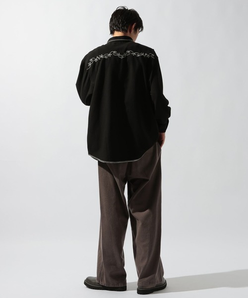 niko and...（ニコアンド）の「コットンフェードワイドチノパンツ（チノパンツ・メンズ・ブラック/ベージュ/ブラウン・LARGE/MEDIUM）」の22枚目の写真