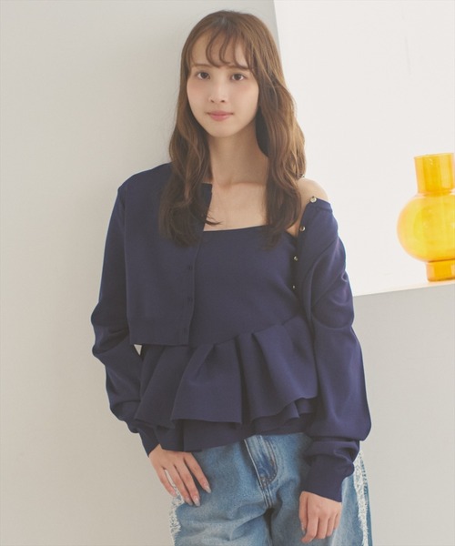 AND COUTURE(アンドクチュール)の「ペプラムニットキャミ×ニットカーディガンセット(カーディガン/ボレロ・レディース・イエロー/ブルー/チャコールグレー/ネイビー・FREE)」の20枚目の写真