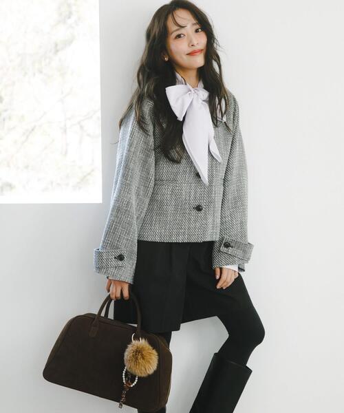 RODE SKO(ロデスコ)の「『別注』AJUGA.×RODE SKO ファーチャーム付きボストンバッグ(ボストンバッグ・レディース・ダークブラウン/ブラック・-)」の13枚目の写真