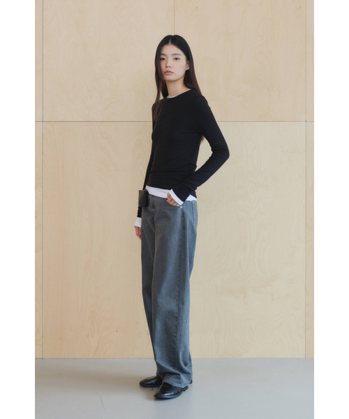 KUME(クメ)の「ベーシック ウールブレンド レイヤリングトップ ブラック(Tシャツ/カットソー・レディース・その他・MEDIUM/SMALL)」の2枚目の写真