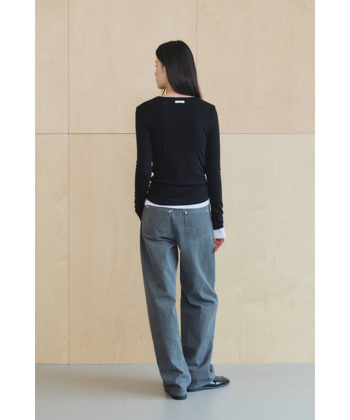 KUME(クメ)の「ベーシック ウールブレンド レイヤリングトップ ブラック(Tシャツ/カットソー・レディース・その他・MEDIUM/SMALL)」の3枚目の写真