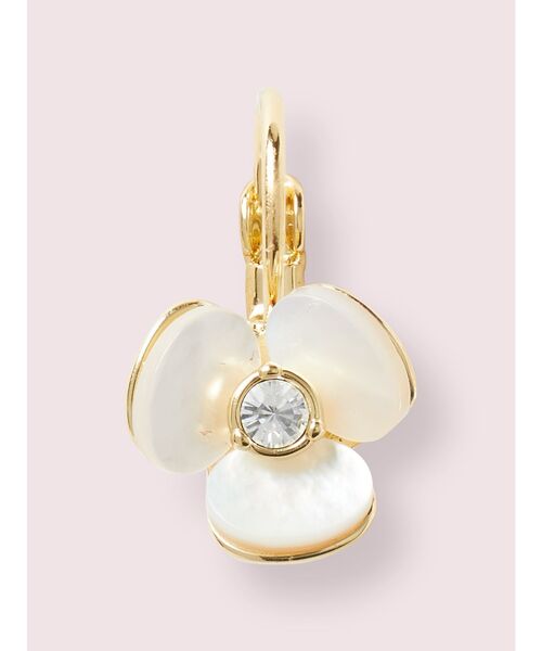 kate spade new york（ケイトスペード ニューヨーク）の「ディスコパンジー レバーバックピアス（ピアス（両耳用）・レディース・ホワイト・ONESIZE）」の2枚目の写真