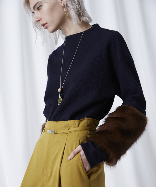 UNITED TOKYO（ユナイテッドトウキョウ）の「2WAYスリーブファープルオーバー（ニット/セーター・レディース・ネイビー/ブラウン/ホワイト・FREE）」の16枚目の写真