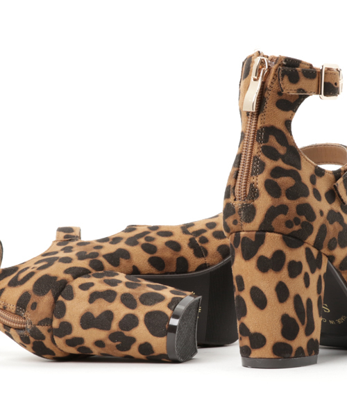 WEGO(ウィゴー)の「WEGO/3連ベルトパンプス(パンプス・レディース・その他1/ブラック/ブラック系その他/ベージュ・LARGE/MEDIUM/SMALL)」の8枚目の写真