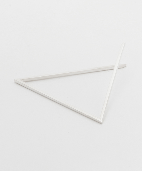 JOHN LAWRENCE SULLIVAN(ジョンローレンスサリバン)の「TRIANGLE BANGLE "YOSHiKO CREATiON"(バングル/リストバンド・レディース・ゴールド/シルバー・ONE SIZE)」の2枚目の写真