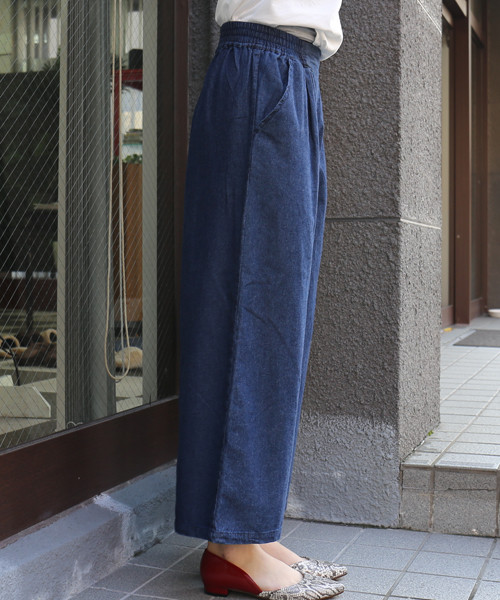 CHARM BERRY TIC（チャームベリーチック）の「デニムワイドパンツ（デニムパンツ・レディース・ネイビー/ブルー・M/L）」の8枚目の写真