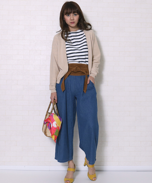 CHARM BERRY TIC（チャームベリーチック）の「デニムワイドパンツ（デニムパンツ・レディース・ネイビー/ブルー・M/L）」の14枚目の写真