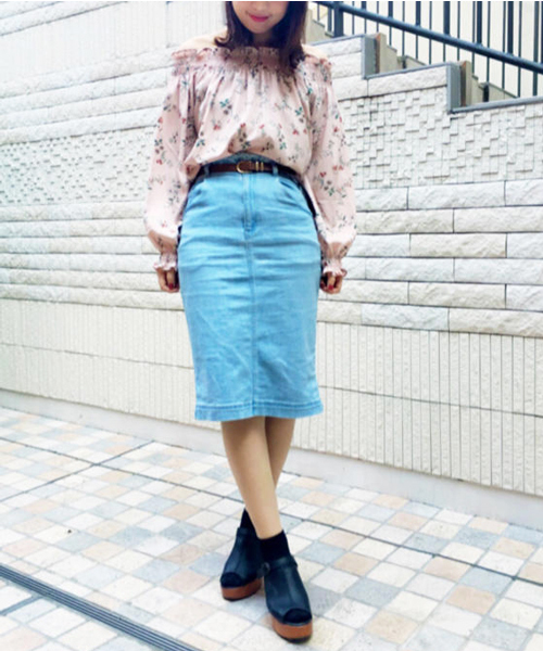 mysty woman（ミスティウーマン）の「ストレッチデニムフリンジタイトスカート（デニムスカート・レディース・サックスブルー/ブルー/ネイビー・SMALL/MEDIUM）」の13枚目の写真