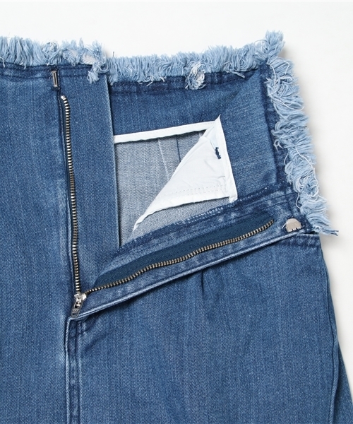 mysty woman（ミスティウーマン）の「ストレッチデニムフリンジタイトスカート（デニムスカート・レディース・サックスブルー/ブルー/ネイビー・SMALL/MEDIUM）」の5枚目の写真