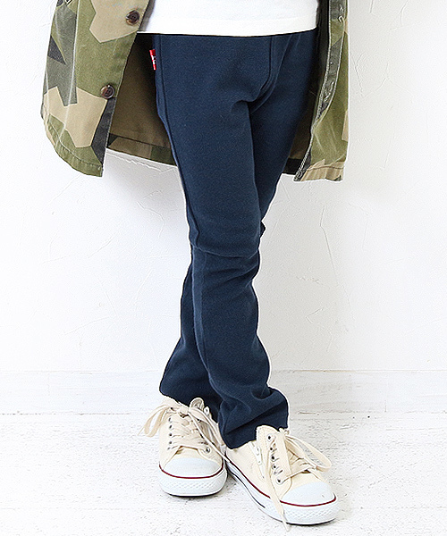 devirock（デビロック）の「【旧モデル】ウルトラストレッチパンツ レギパン 保育園パンツ（その他パンツ・キッズ・レッド/ワイン/ヘザーチャコール/ダークグリーン/ベージュ系その他/ピンク/杢グレー/カーキ/ブラック/ブルー系その他/ブルー/ターコイズブルー/イエロー/マスタード/ネイビー/グリーン系その他/ダークパープル/ピンク系その他/チャコール/レッド系その他/レッド系その他2/パープル系その他・95/110/130/100/120/90/80/160/140/150）」の9枚目の写真