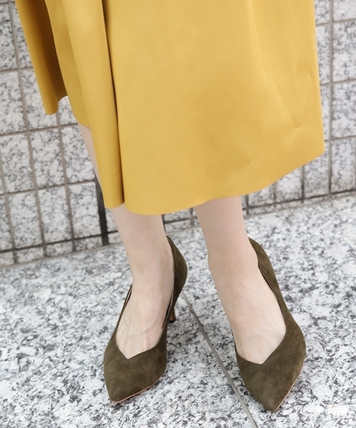 Andemiu（アンデミュウ）の「【カーキ・パープルWEB限定】Ｆ／ベーシックパンプス767945（パンプス・レディース・レッド/カーキ/ブラック/グレー/パープル・MEDIUM/LARGE/SMALL/X-LARGE）」の3枚目の写真