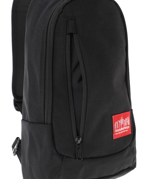 Manhattan Portage（マンハッタンポーテージ）の「LITTLE ITALY CROSSBODY BAG（ボディバッグ/ウエストポーチ・メンズ・ブラック・SMALL）」の7枚目の写真