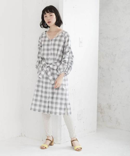 OLIVE des OLIVE（オリーブデオリーブ）の「パターンメッシュカットパンツ（その他パンツ・レディース・ブラック/ライトグレー・FREE）」の4枚目の写真