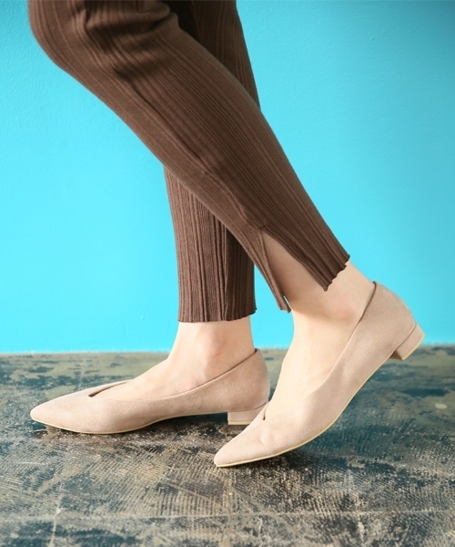 LOWRYS FARM（ローリーズファーム）の「Ｖカットシューズ　801558（パンプス・レディース・ブラック/ベージュ/ブルー/イエロー/レッド・SMALL/MEDIUM/LARGE）」の11枚目の写真