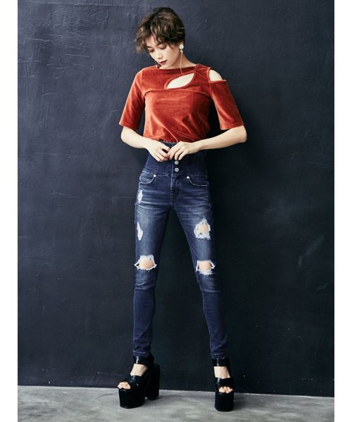 EMODA（エモダ）の「アシンメトリークラッシュハイウエストパギンス（デニムパンツ・レディース・ライトブルー/ブラック/インディゴブルー・SMALL/MEDIUM/X-SMALL）」の4枚目の写真