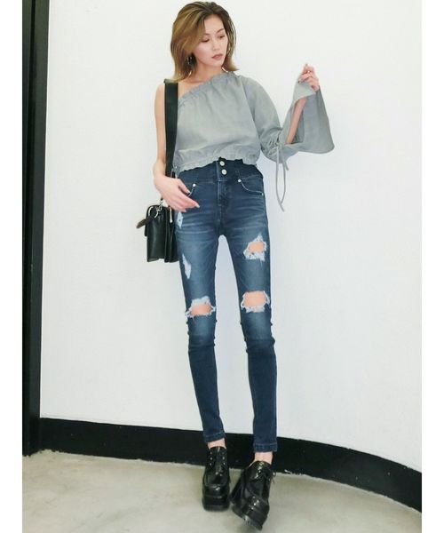 EMODA（エモダ）の「アシンメトリークラッシュハイウエストパギンス（デニムパンツ・レディース・ライトブルー/ブラック/インディゴブルー・SMALL/MEDIUM/X-SMALL）」の7枚目の写真