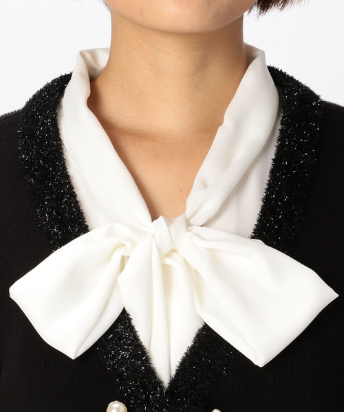 NARACAMICIE(ナラカミーチェ)の「フィルムモールトリミングVネックボレロ(カーディガン/ボレロ・レディース・グレー/ブラック・MEDIUM/LARGE)」の14枚目の写真