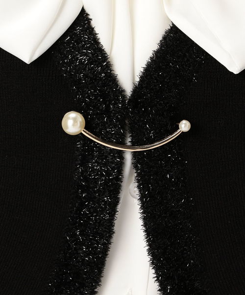 NARACAMICIE(ナラカミーチェ)の「フィルムモールトリミングVネックボレロ(カーディガン/ボレロ・レディース・グレー/ブラック・MEDIUM/LARGE)」の11枚目の写真