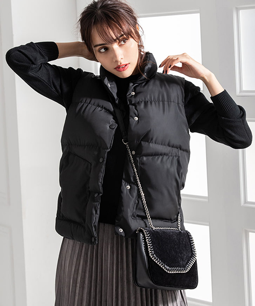 fifth(フィフス)の「ハイネック中綿ベスト(ベスト・レディース・ホワイト/ブラック/ピンク・MEDIUM)」の2枚目の写真